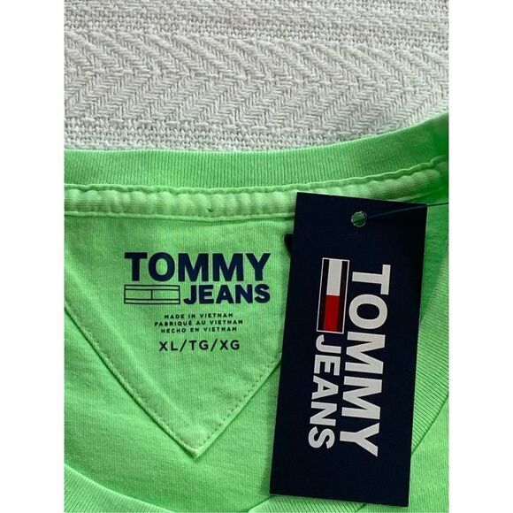 TOMMY JEANS MEN’S XLARGE Logo Tshirt - Picture 5 of 8